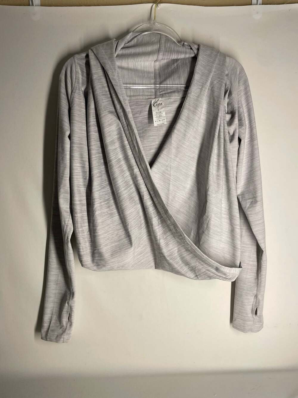 Zyia Yoga Shawl Light Gray Faux Wrap Hood Long Sleeve Thumbholes Size Small
